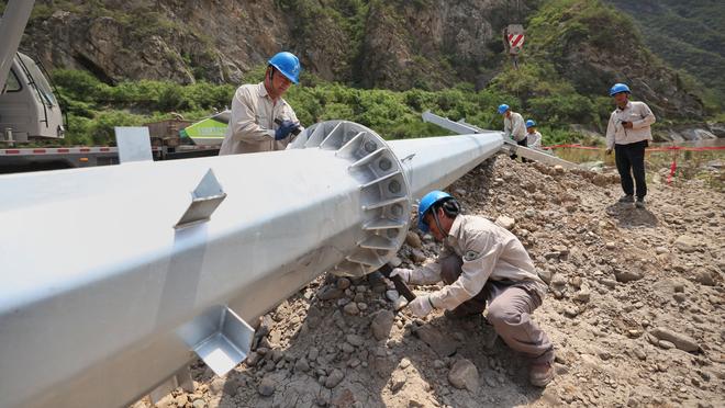 遭泰山绝杀出局？日本球迷：西亚裁判毁了比赛 泰山动作粗暴